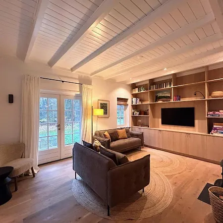 Holiday home Detached In The Middle Of The Forest *