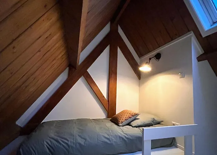 Дом отдыха Detached In The Middle Of The Forest *